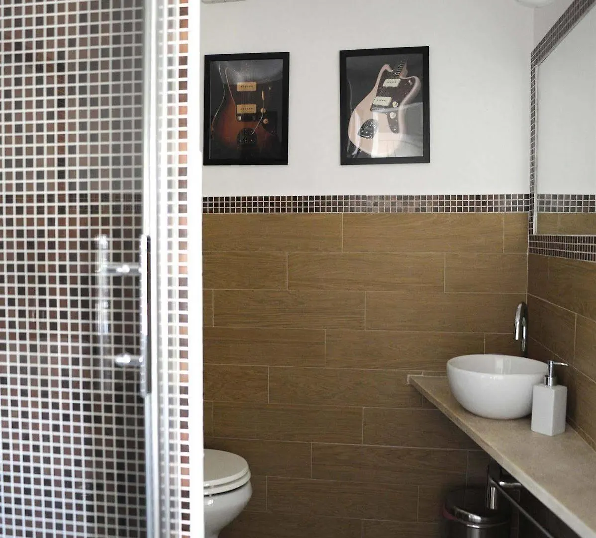 Pigneto Luxury Rooms روما 2*,